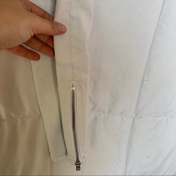 Madewell White Skinny Jeans w/ Zip Detail on Hem - Picture 6 of 8